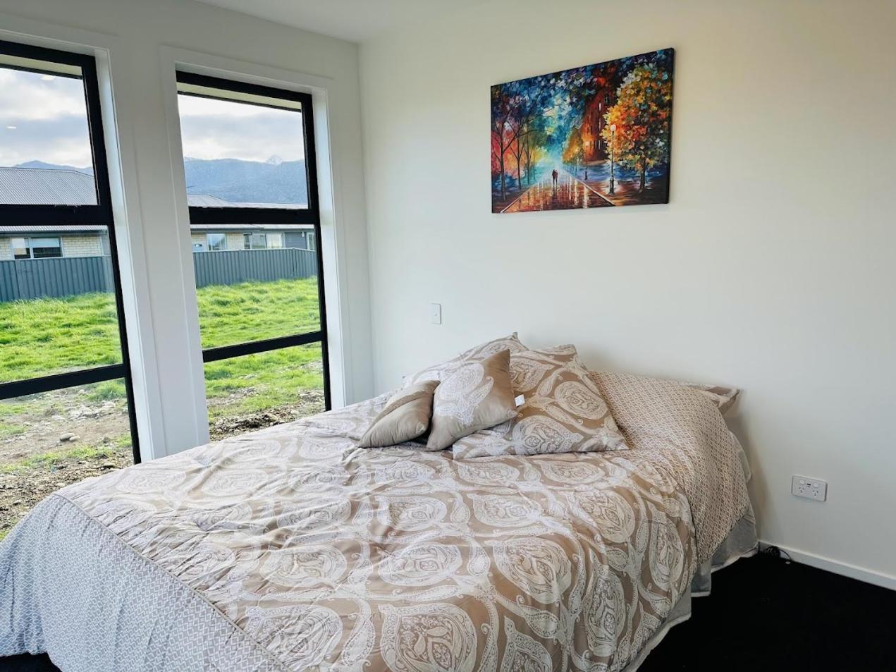 Holiday Home In Beautiful Te Anau Exterior foto